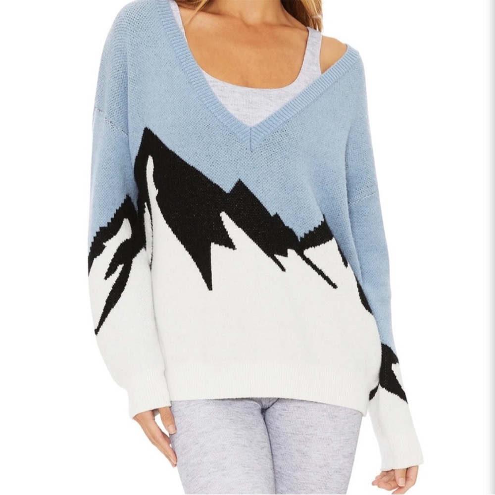 Beach Riot Joey Alpine Blue Mountain V-Neck Oversized Sweater Size Medium